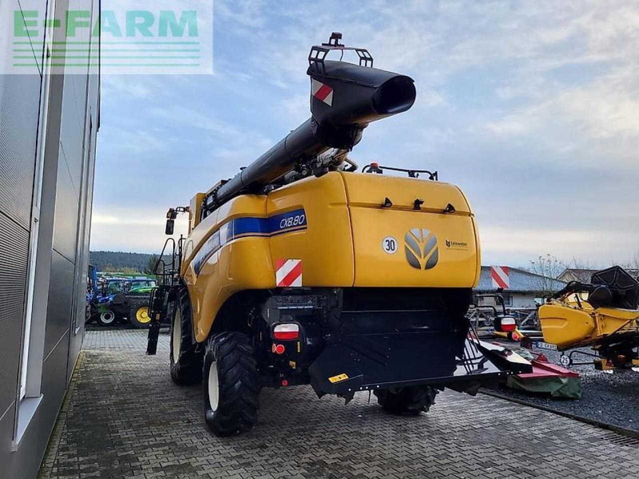 New Holland cx 8.80 allrad - Θεριζοαλωνιστική μηχανή: φωτογραφία 4 New Holland cx 8.80 allrad - Θεριζοαλωνιστική μηχανή: φωτογραφία 4