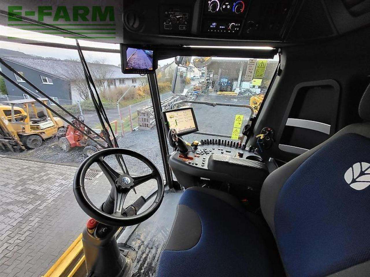 Θεριζοαλωνιστική μηχανή New Holland cx 8.80 allrad: φωτογραφία 7