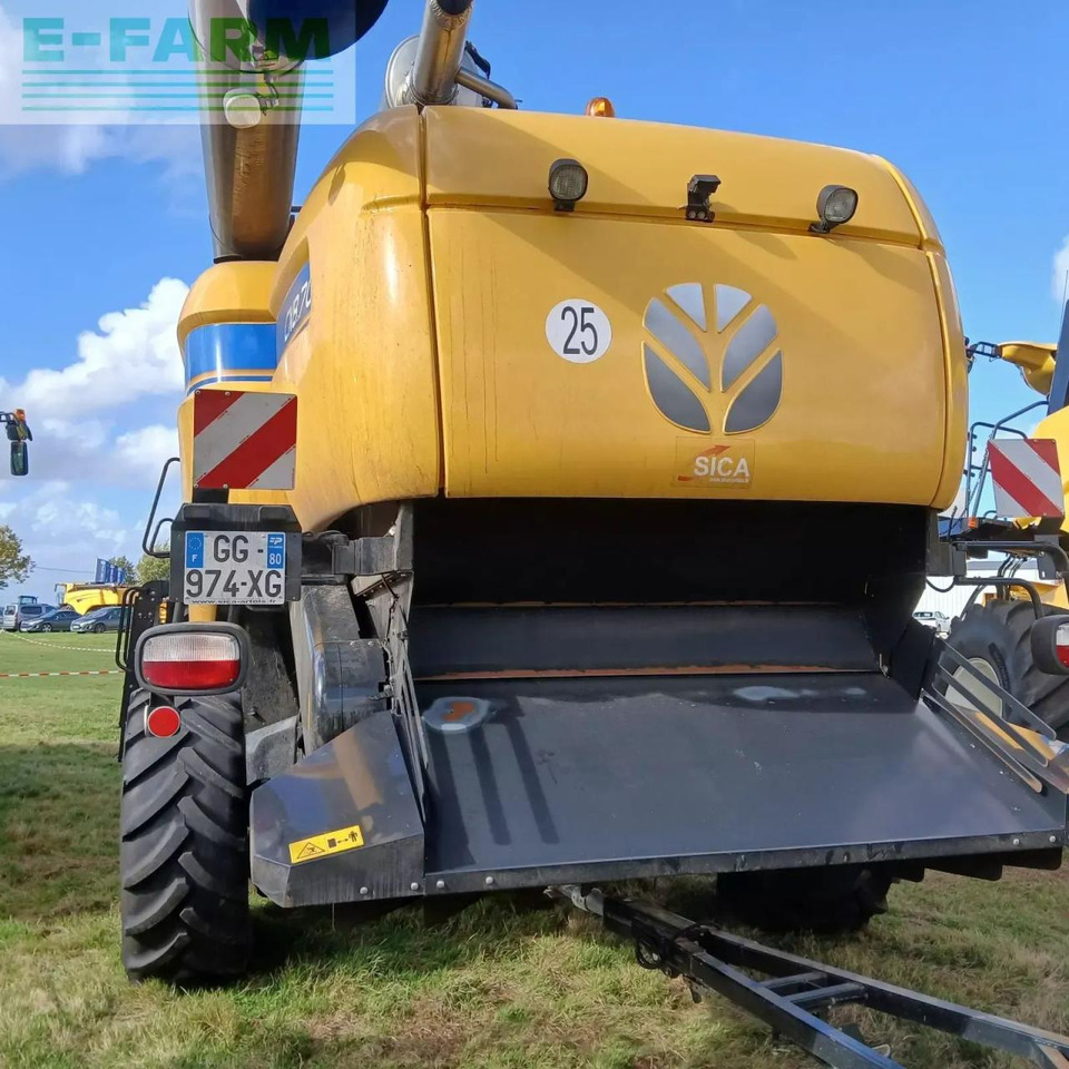 New Holland cx8.70 - Θεριζοαλωνιστική μηχανή: φωτογραφία 4 New Holland cx8.70 - Θεριζοαλωνιστική μηχανή: φωτογραφία 4