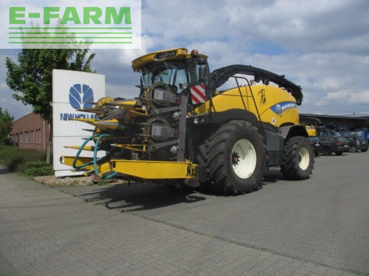 New Holland fr 700 - Ενσιρωτική μηχανή: φωτογραφία 1 New Holland fr 700 - Ενσιρωτική μηχανή: φωτογραφία 1