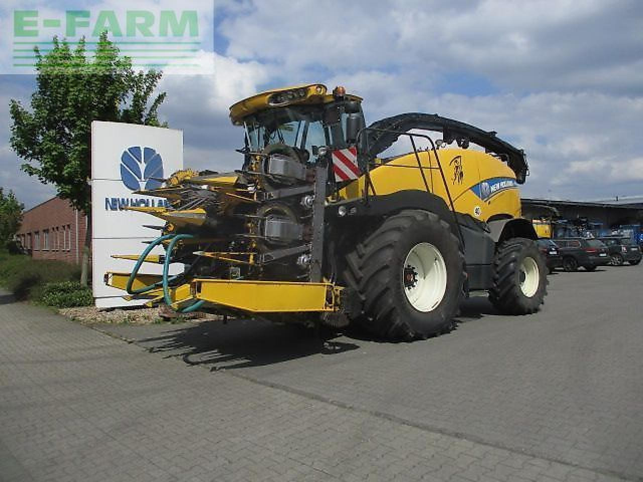 New Holland fr 700 - Ενσιρωτική μηχανή: φωτογραφία 1 New Holland fr 700 - Ενσιρωτική μηχανή: φωτογραφία 1