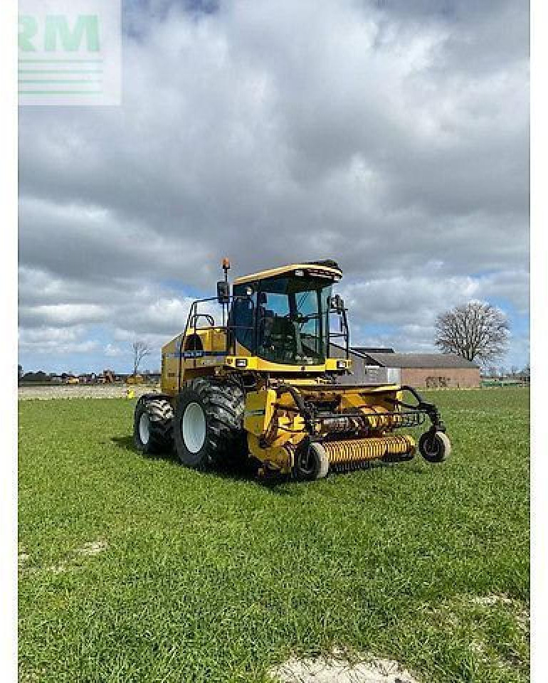 New Holland fx 60 - Ενσιρωτική μηχανή: φωτογραφία 1 New Holland fx 60 - Ενσιρωτική μηχανή: φωτογραφία 1