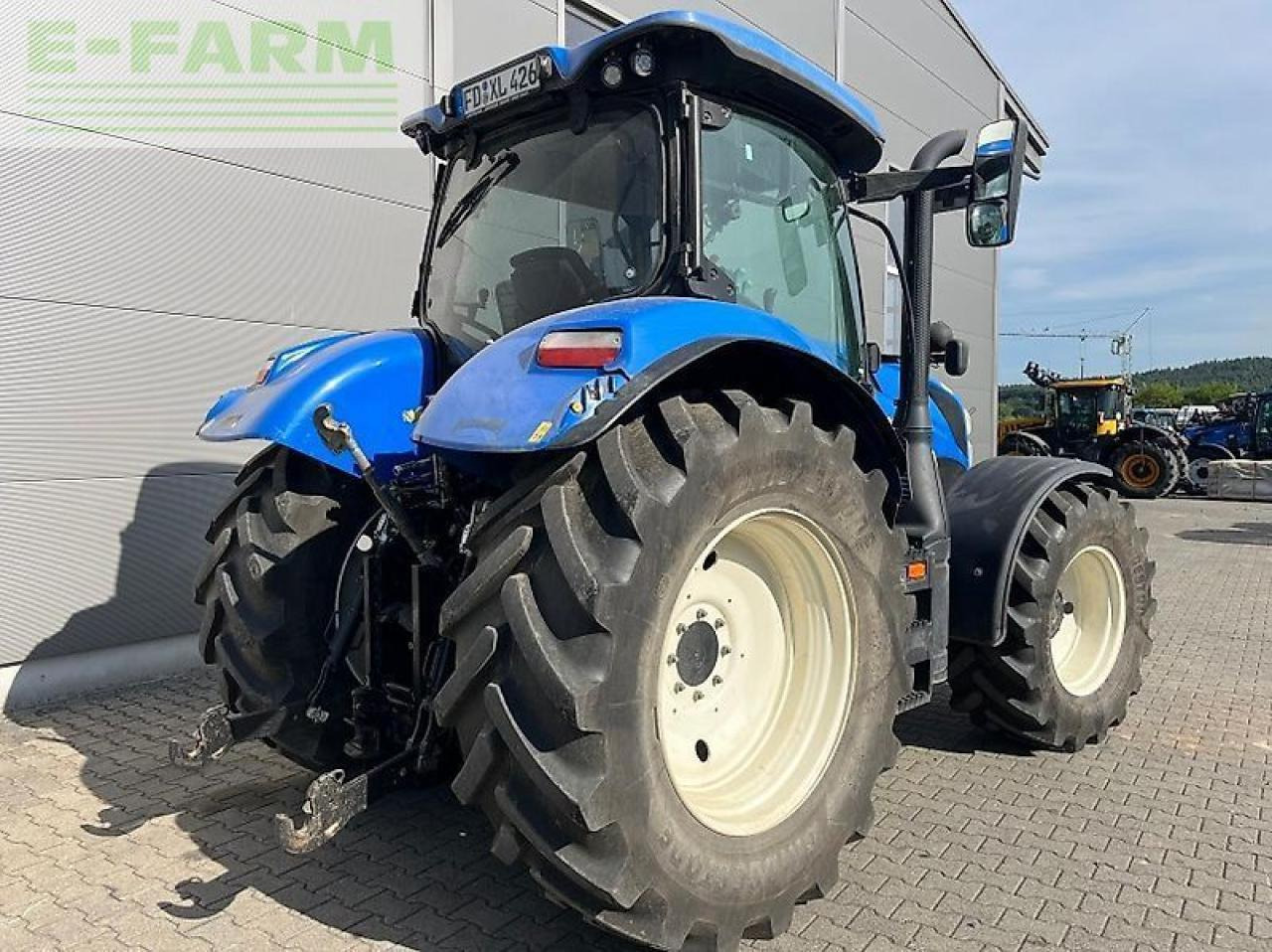 New Holland t 6.180 ec - Τρακτέρ: φωτογραφία 3 New Holland t 6.180 ec - Τρακτέρ: φωτογραφία 3