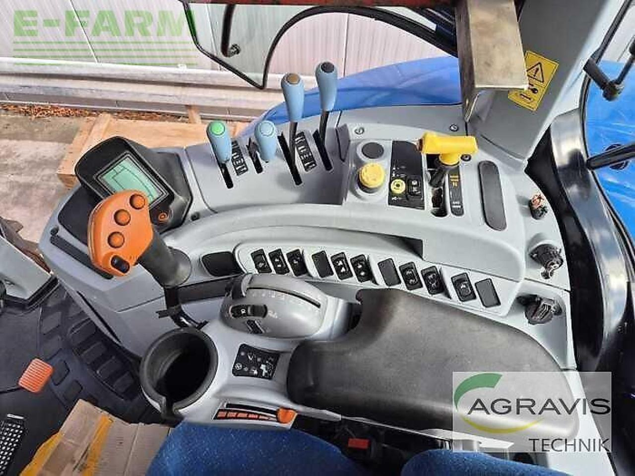 Τρακτέρ New Holland t 6090 pc: φωτογραφία 12