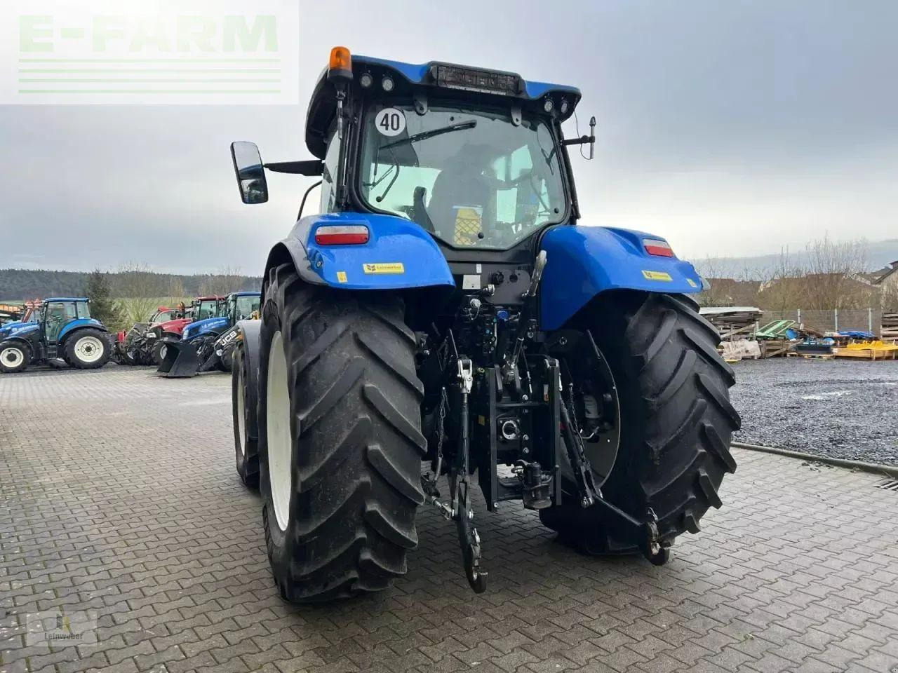 New Holland t 7.210 rc - Τρακτέρ: φωτογραφία 4 New Holland t 7.210 rc - Τρακτέρ: φωτογραφία 4