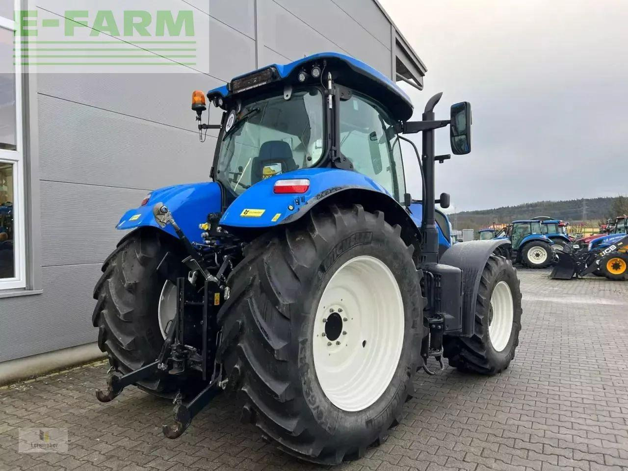New Holland t 7.210 rc - Τρακτέρ: φωτογραφία 3 New Holland t 7.210 rc - Τρακτέρ: φωτογραφία 3