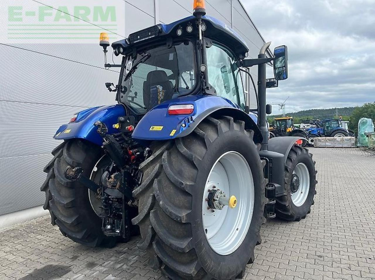 New Holland t 7.225 ac - Τρακτέρ: φωτογραφία 3 New Holland t 7.225 ac - Τρακτέρ: φωτογραφία 3