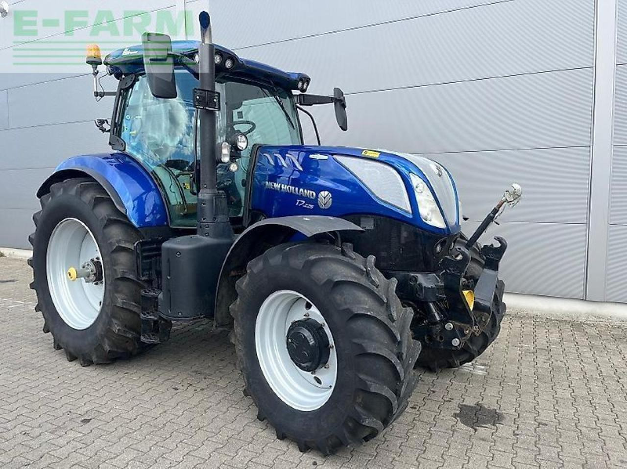 New Holland t 7.225 ac - Τρακτέρ: φωτογραφία 1 New Holland t 7.225 ac - Τρακτέρ: φωτογραφία 1