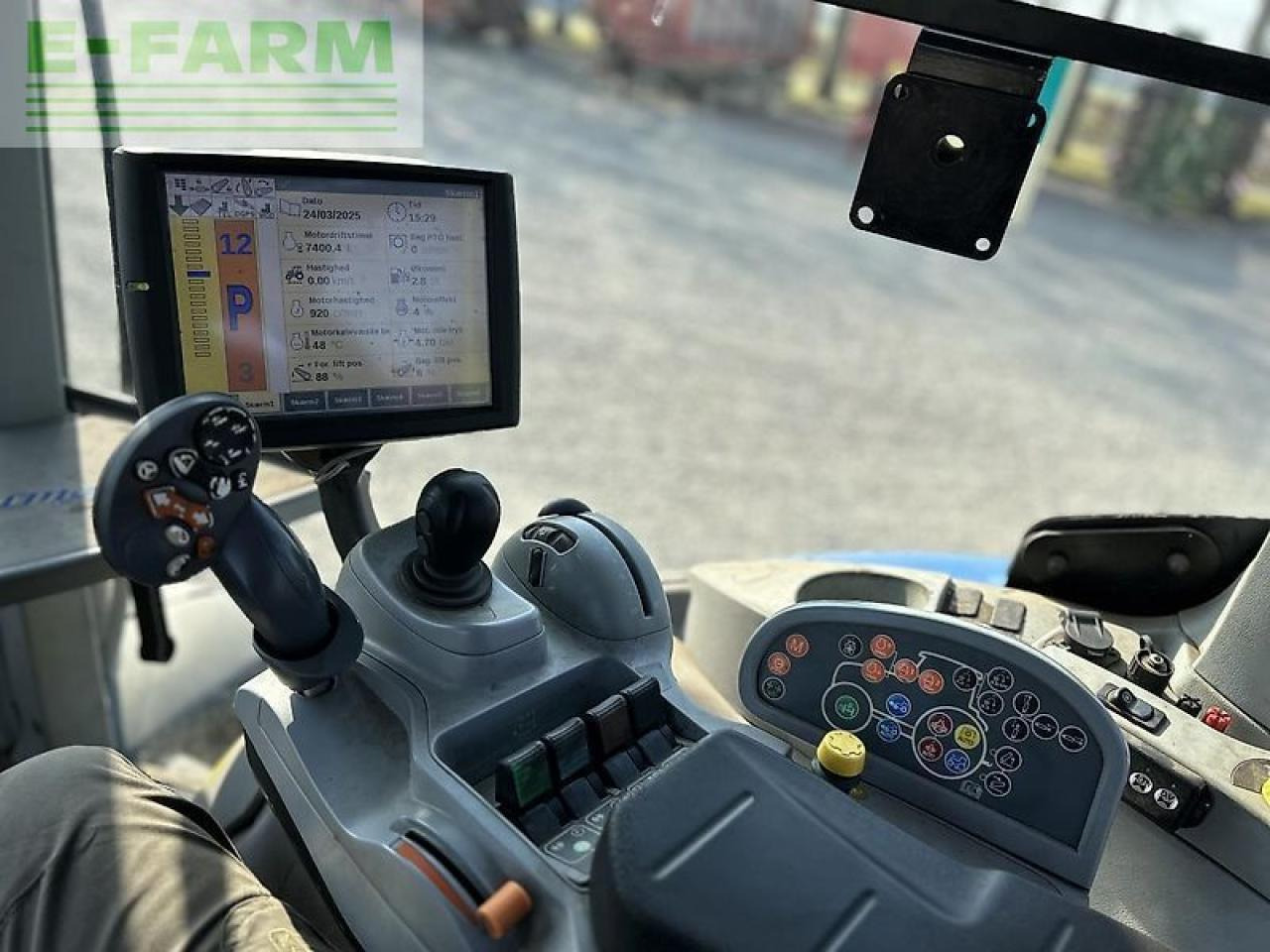 New Holland t 7.230 - Τρακτέρ: φωτογραφία 5 New Holland t 7.230 - Τρακτέρ: φωτογραφία 5