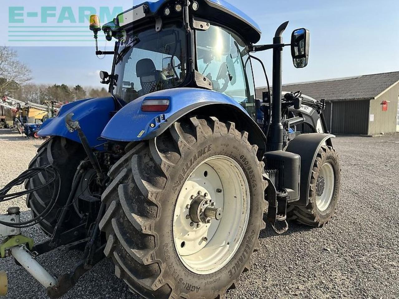 New Holland t 7.230 - Τρακτέρ: φωτογραφία 3 New Holland t 7.230 - Τρακτέρ: φωτογραφία 3
