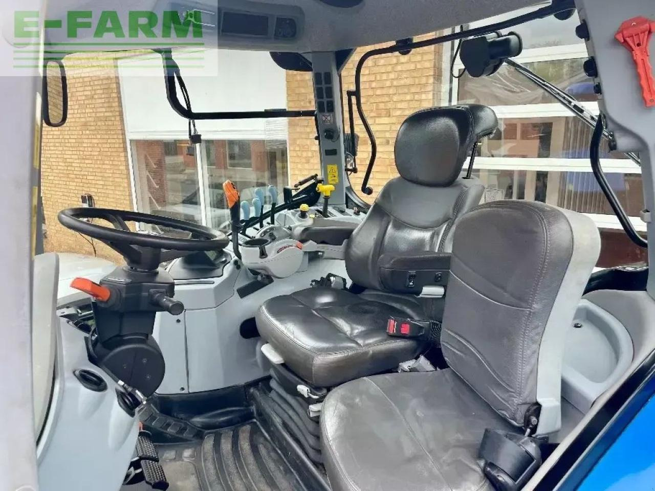 Τρακτέρ New Holland t 7030: φωτογραφία 7