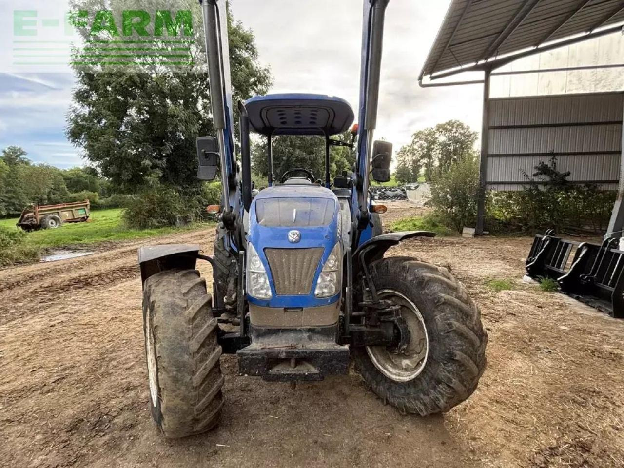 New Holland t5 105 arceau - Τρακτέρ: φωτογραφία 5 New Holland t5 105 arceau - Τρακτέρ: φωτογραφία 5