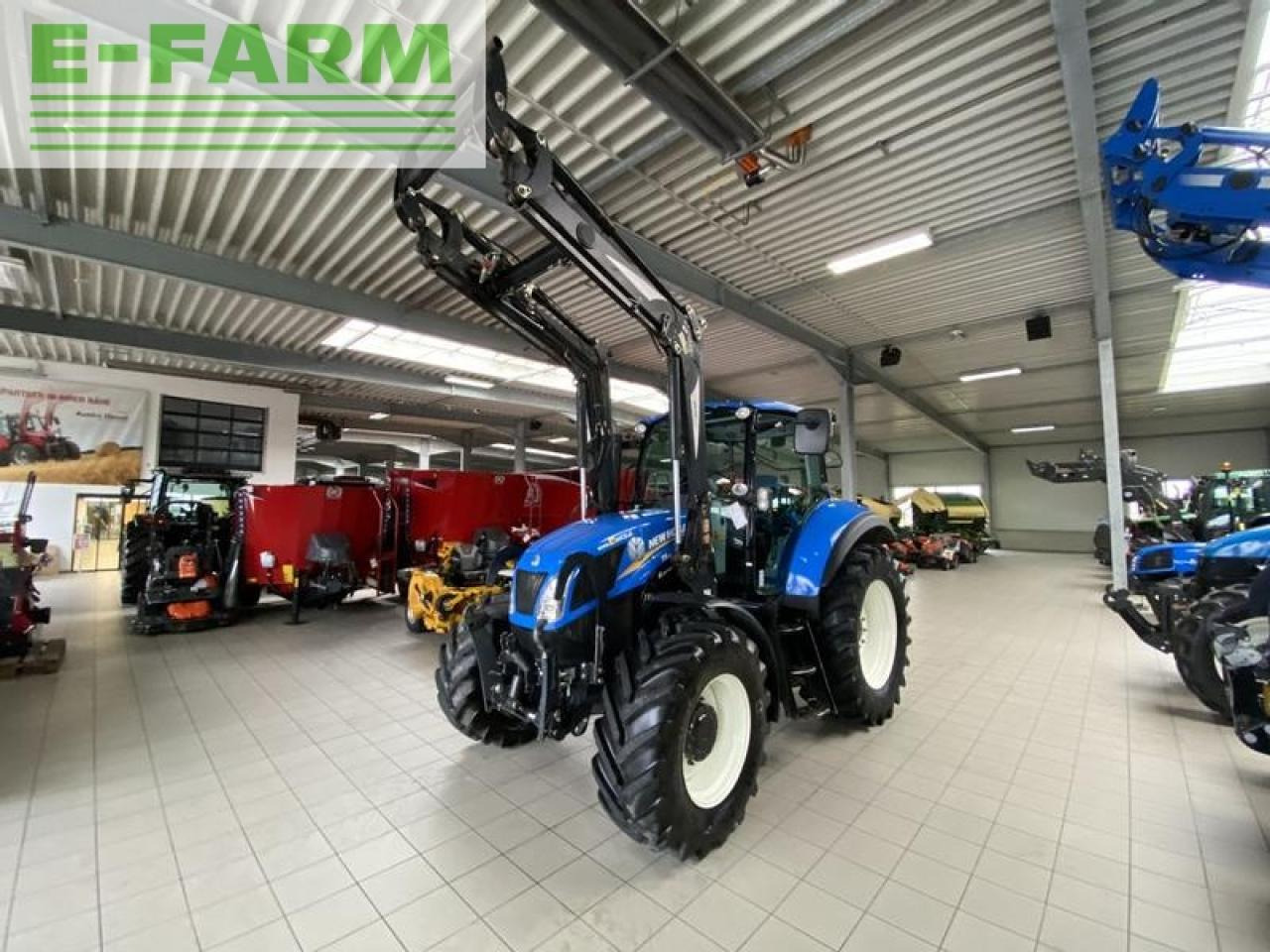 New Holland t5.115 electro command - Τρακτέρ: φωτογραφία 2 New Holland t5.115 electro command - Τρακτέρ: φωτογραφία 2