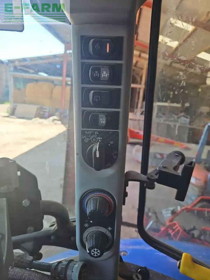 Τρακτέρ New Holland t5.120 ec EC: φωτογραφία 7