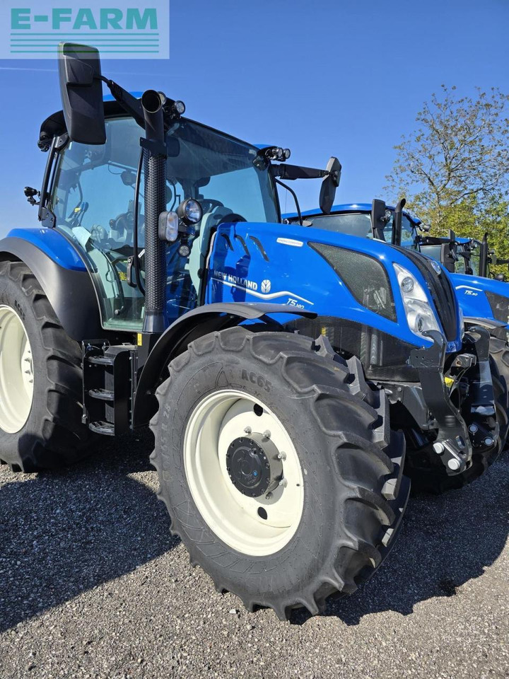 New Holland t5.140 dynamic command (stage v) - Τρακτέρ: φωτογραφία 2 New Holland t5.140 dynamic command (stage v) - Τρακτέρ: φωτογραφία 2