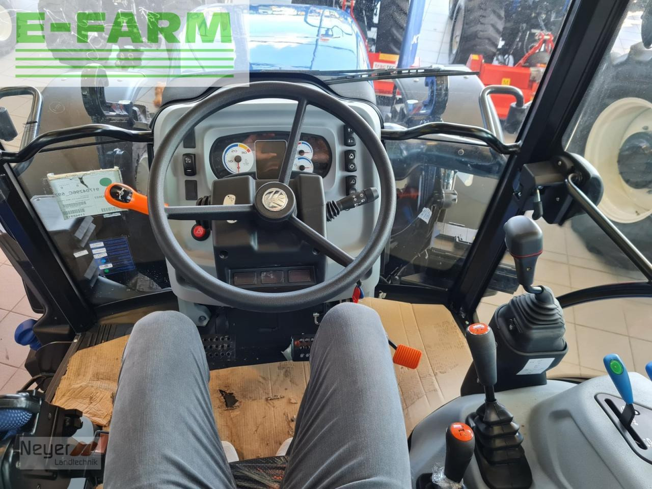 New Holland t5.90s - Τρακτέρ: φωτογραφία 3 New Holland t5.90s - Τρακτέρ: φωτογραφία 3