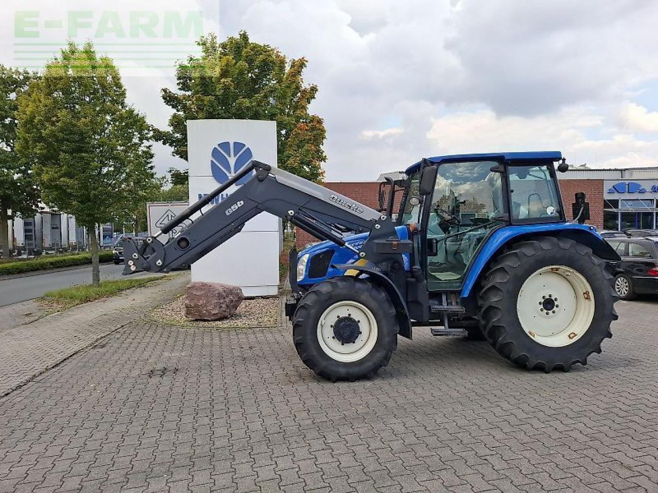 New Holland t5050 - Τρακτέρ: φωτογραφία 1 New Holland t5050 - Τρακτέρ: φωτογραφία 1