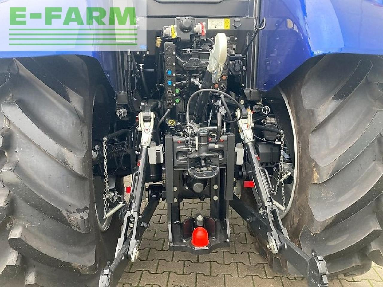 New Holland t6.145 electrocommand my19 - Τρακτέρ: φωτογραφία 4 New Holland t6.145 electrocommand my19 - Τρακτέρ: φωτογραφία 4