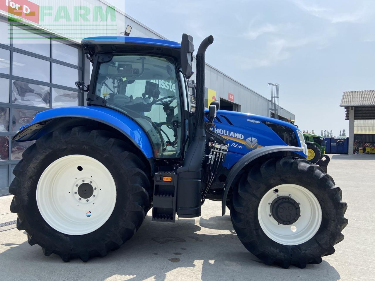 New Holland t6.145 stage v - Τρακτέρ: φωτογραφία 4 New Holland t6.145 stage v - Τρακτέρ: φωτογραφία 4