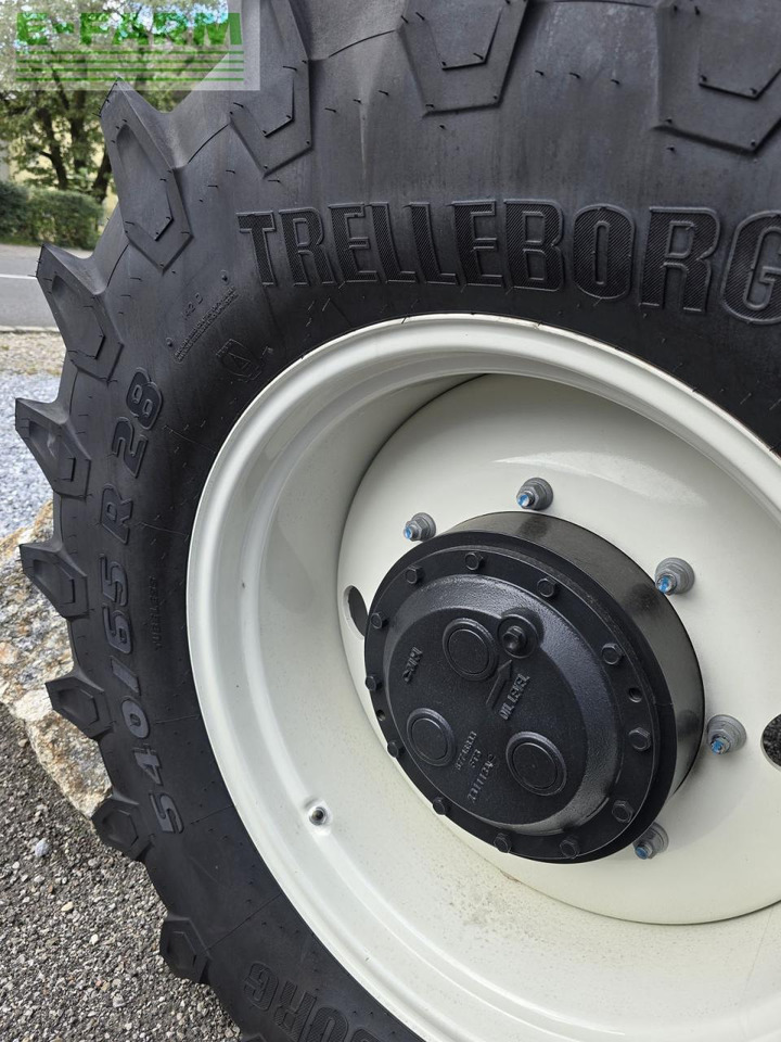 New Holland t6.155 dynamic command sidewinder ii (stage v) - Τρακτέρ: φωτογραφία 4 New Holland t6.155 dynamic command sidewinder ii (stage v) - Τρακτέρ: φωτογραφία 4