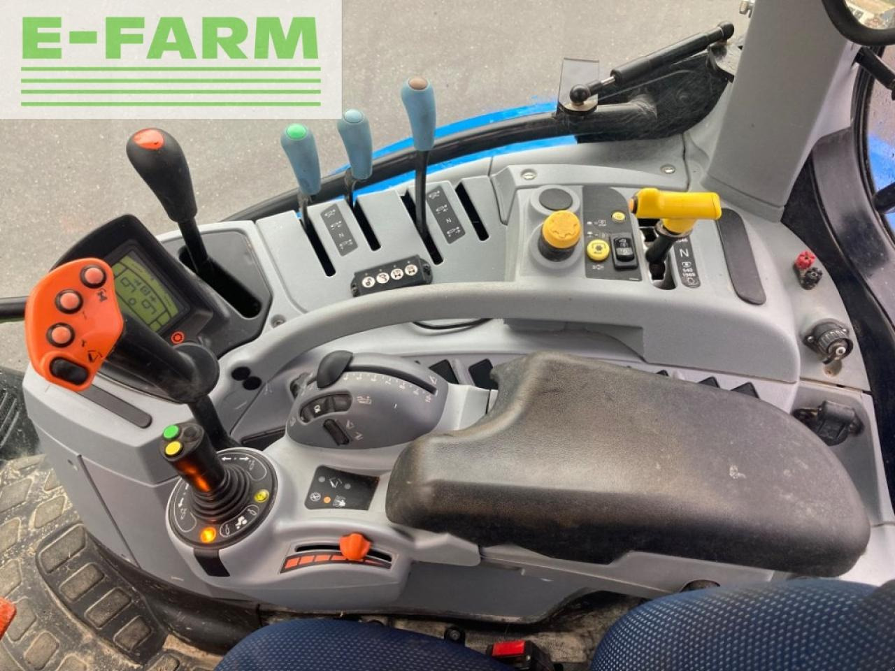 New Holland t6.155 - Τρακτέρ: φωτογραφία 3 New Holland t6.155 - Τρακτέρ: φωτογραφία 3
