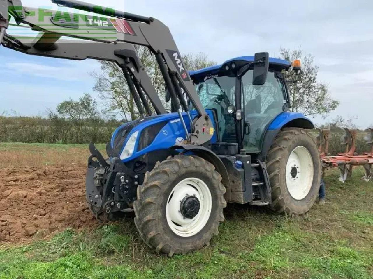 New Holland t6-155ac - Τρακτέρ: φωτογραφία 4 New Holland t6-155ac - Τρακτέρ: φωτογραφία 4