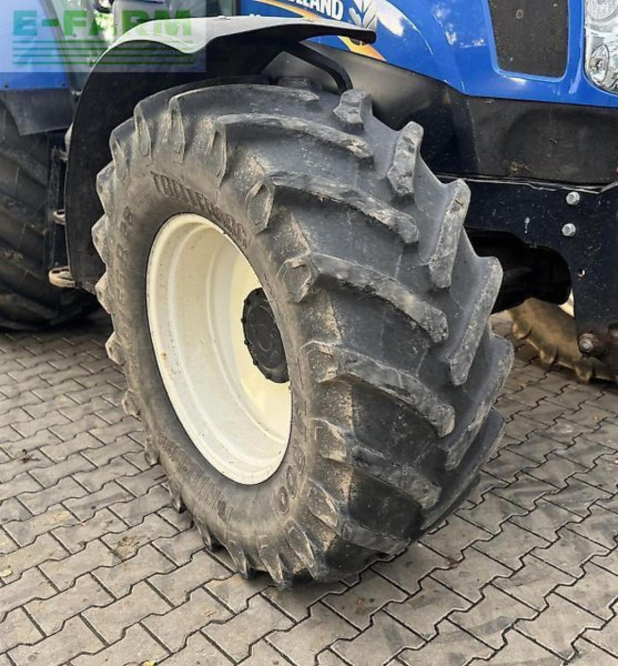 New Holland t6.175 electro command - Τρακτέρ: φωτογραφία 5 New Holland t6.175 electro command - Τρακτέρ: φωτογραφία 5