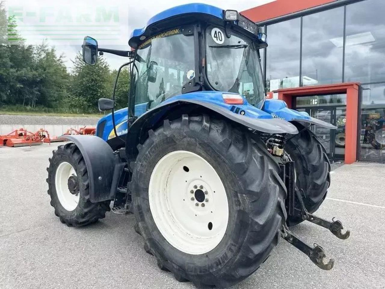 New Holland t6020 elite Elite - Τρακτέρ: φωτογραφία 4 New Holland t6020 elite Elite - Τρακτέρ: φωτογραφία 4