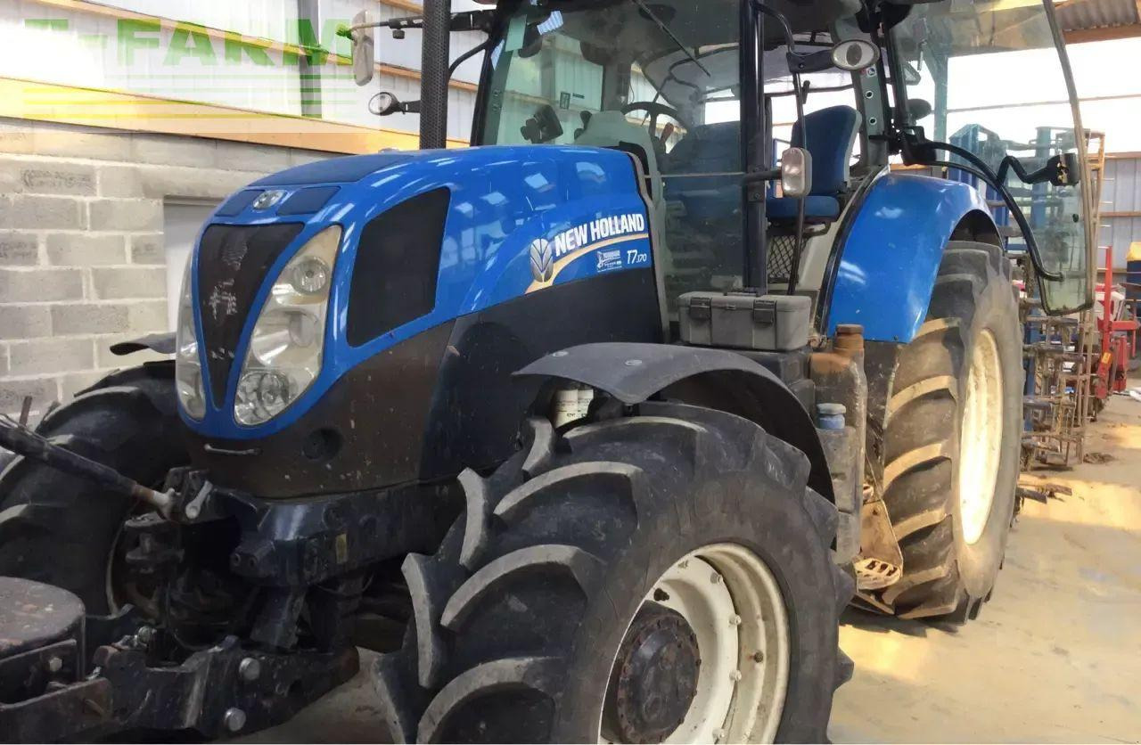 New Holland t7 170 - Τρακτέρ: φωτογραφία 1 New Holland t7 170 - Τρακτέρ: φωτογραφία 1