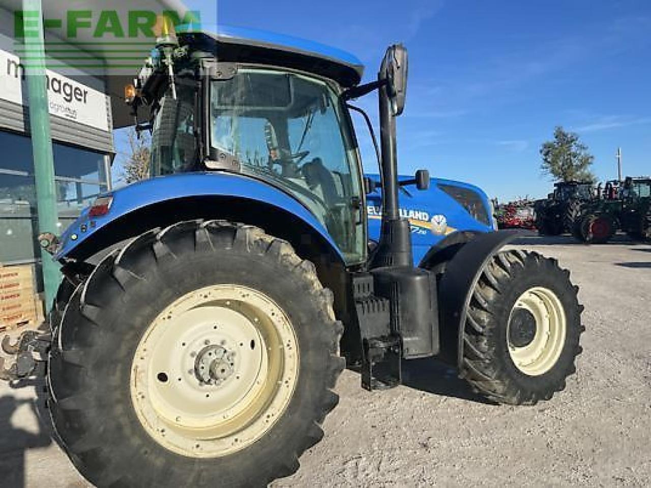 New Holland t7.210 - Τρακτέρ: φωτογραφία 2 New Holland t7.210 - Τρακτέρ: φωτογραφία 2