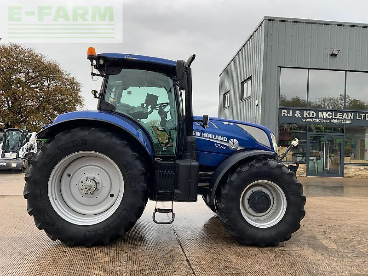 New Holland t7.225 blue power tractor (st25102) - Τρακτέρ: φωτογραφία 1 New Holland t7.225 blue power tractor (st25102) - Τρακτέρ: φωτογραφία 1