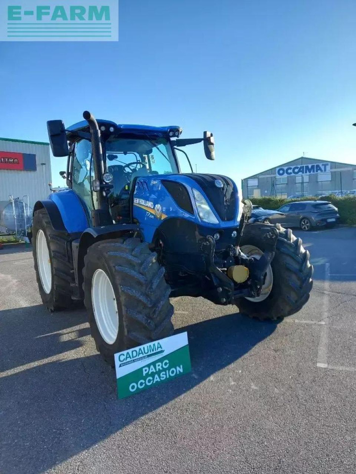 New Holland t7.225 - Τρακτέρ: φωτογραφία 2 New Holland t7.225 - Τρακτέρ: φωτογραφία 2
