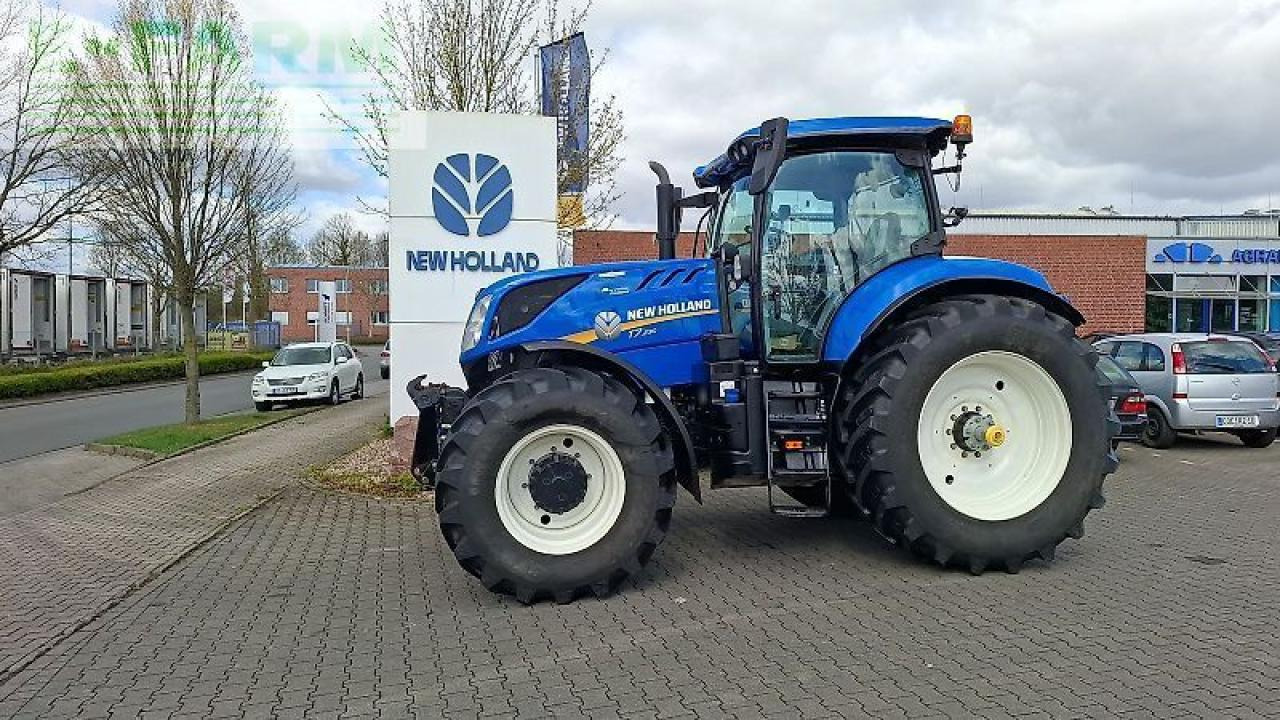 New Holland t7.230 ac - Τρακτέρ: φωτογραφία 1 New Holland t7.230 ac - Τρακτέρ: φωτογραφία 1