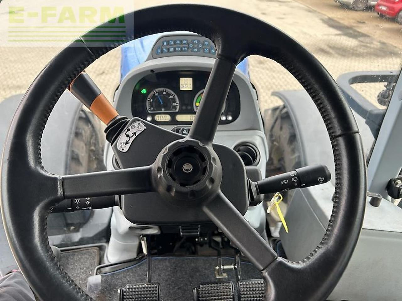 New Holland t7.230 - Τρακτέρ: φωτογραφία 5 New Holland t7.230 - Τρακτέρ: φωτογραφία 5