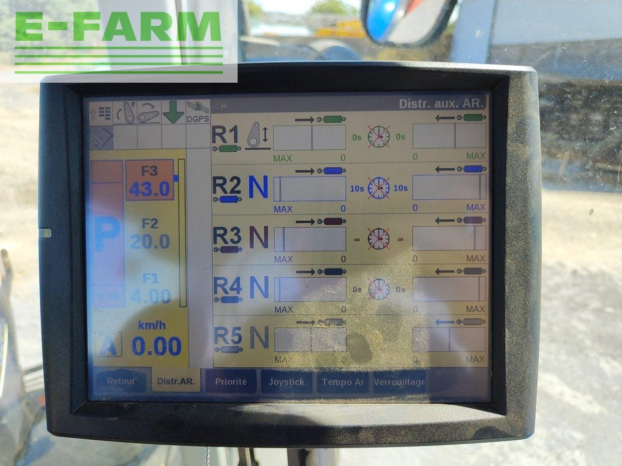 New Holland t7.235 ac - Τρακτέρ: φωτογραφία 2 New Holland t7.235 ac - Τρακτέρ: φωτογραφία 2