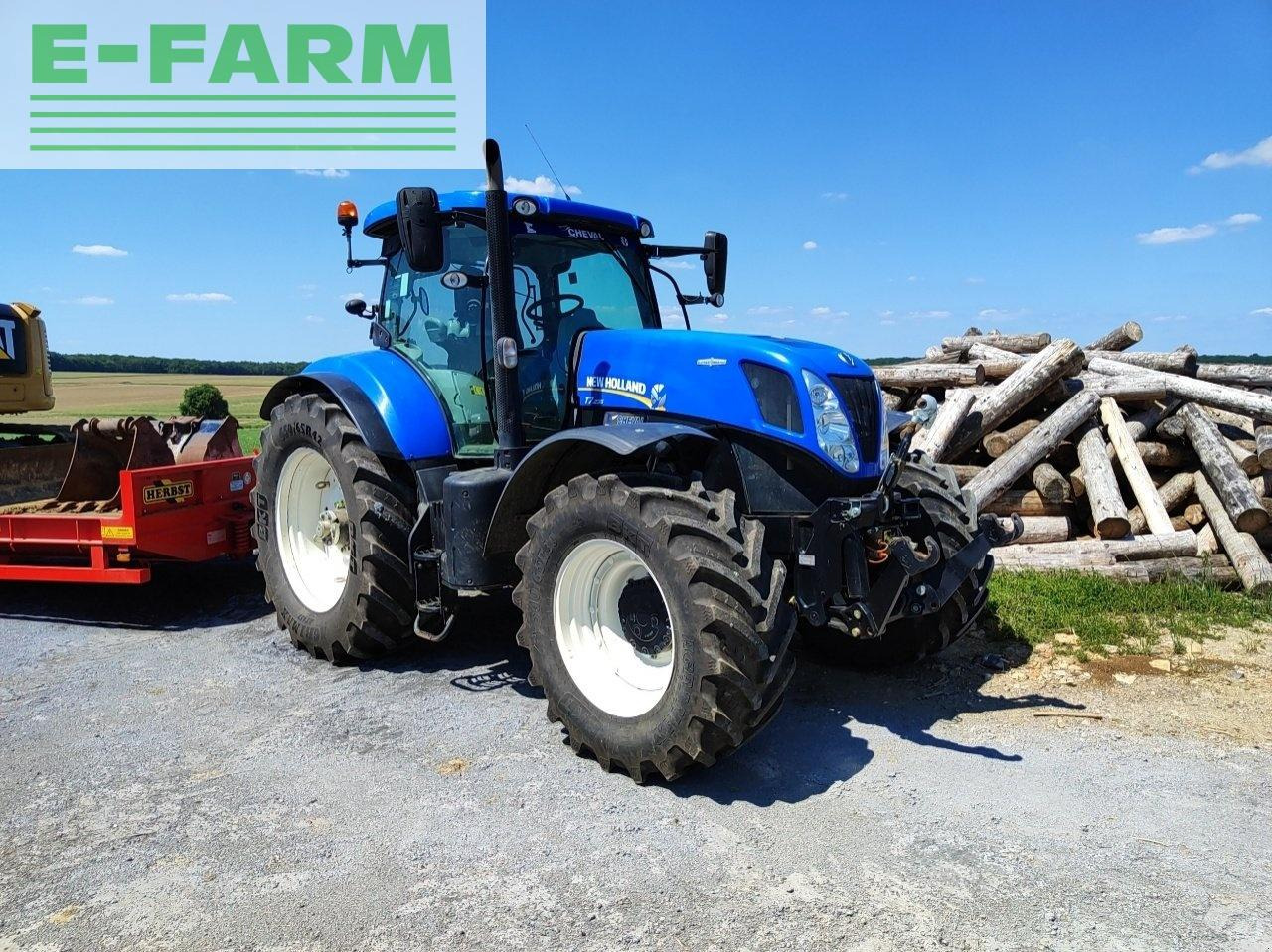 New Holland t7.235 ac - Τρακτέρ: φωτογραφία 4 New Holland t7.235 ac - Τρακτέρ: φωτογραφία 4