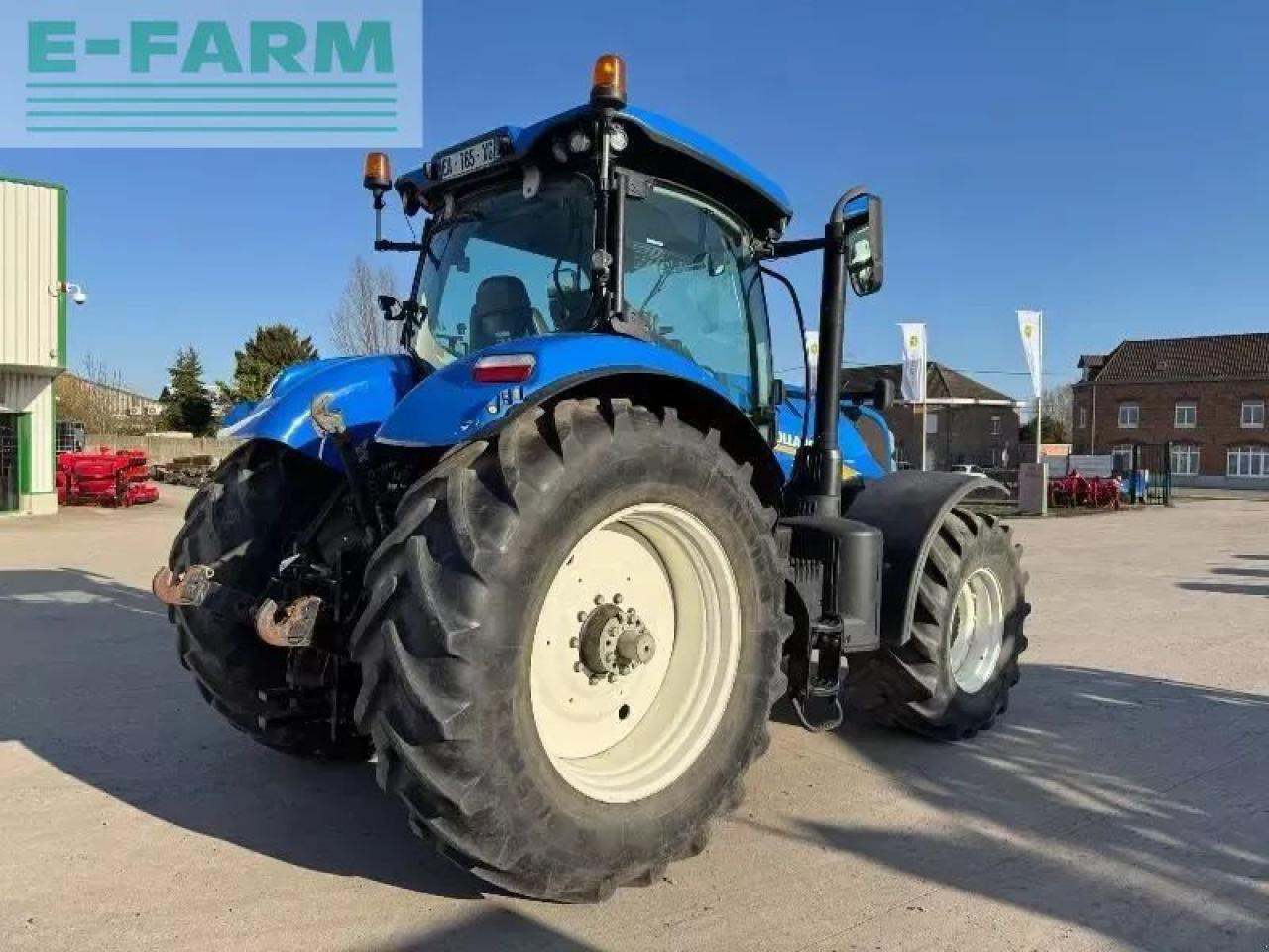 New Holland t7.260 pc - Τρακτέρ: φωτογραφία 4 New Holland t7.260 pc - Τρακτέρ: φωτογραφία 4