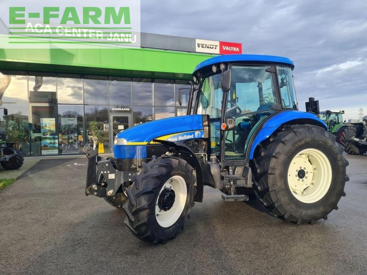 New Holland td 5040 - Τρακτέρ: φωτογραφία 1 New Holland td 5040 - Τρακτέρ: φωτογραφία 1