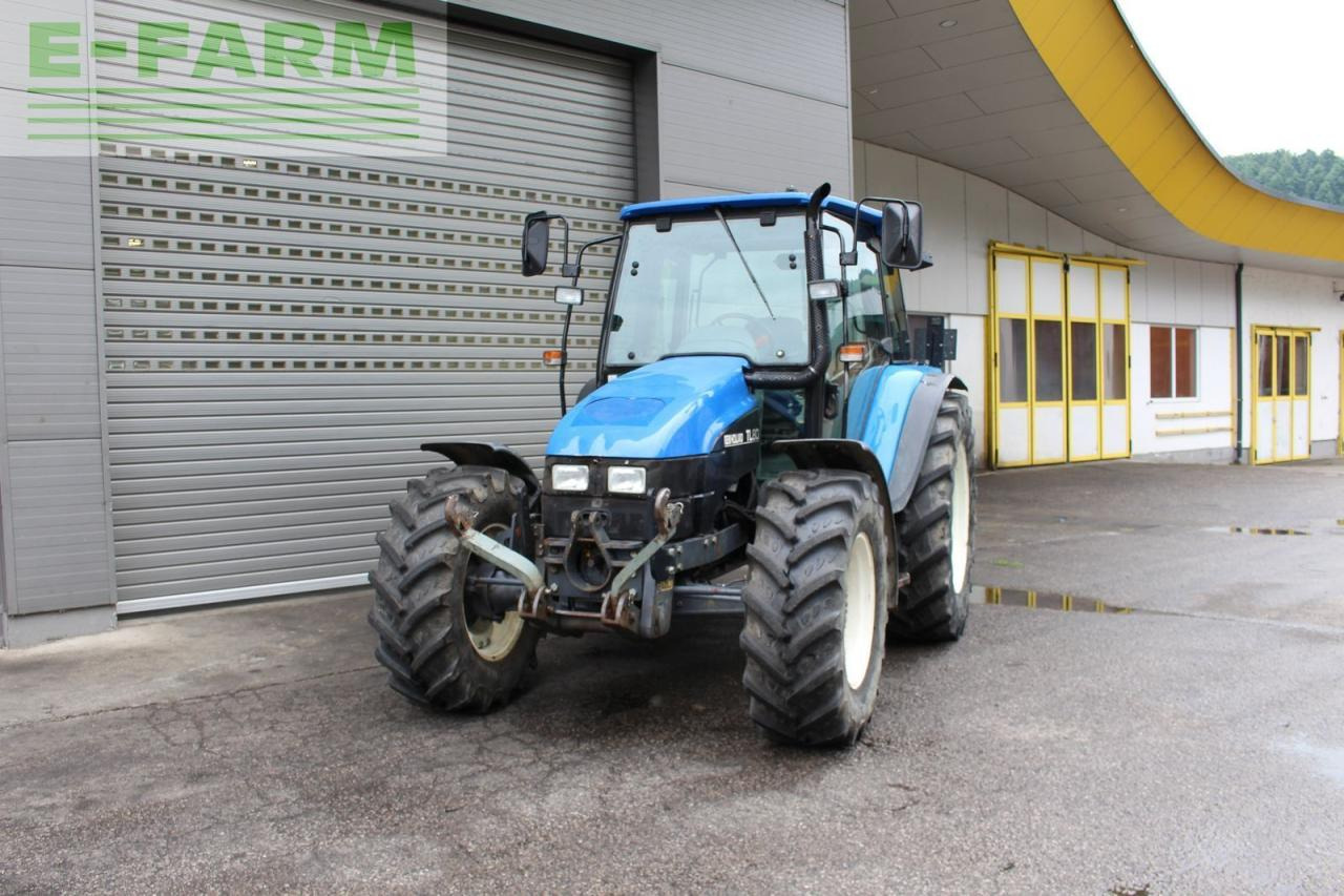 New Holland tl 80 - Τρακτέρ: φωτογραφία 2 New Holland tl 80 - Τρακτέρ: φωτογραφία 2