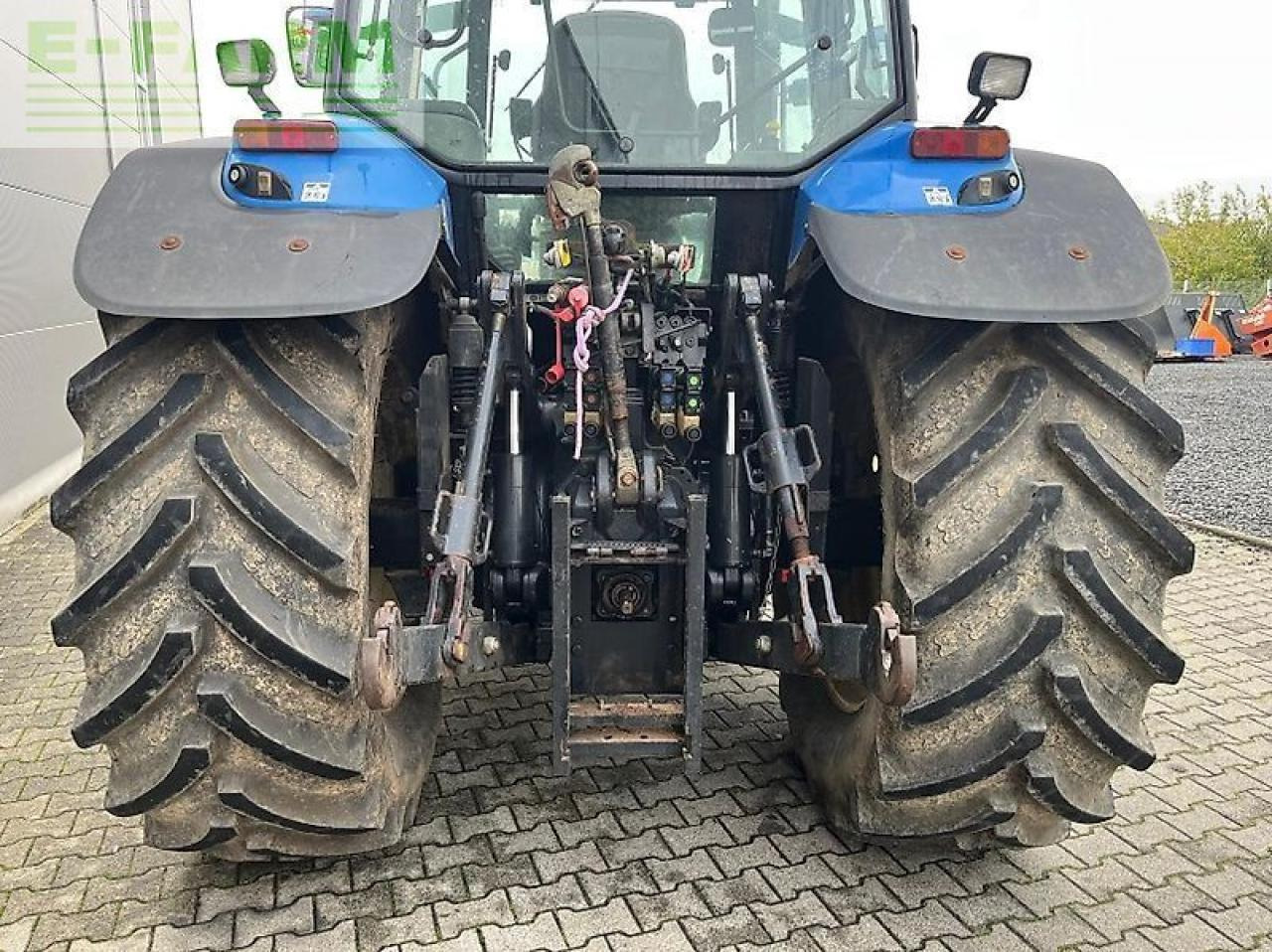 New Holland tm 175 - Τρακτέρ: φωτογραφία 5 New Holland tm 175 - Τρακτέρ: φωτογραφία 5