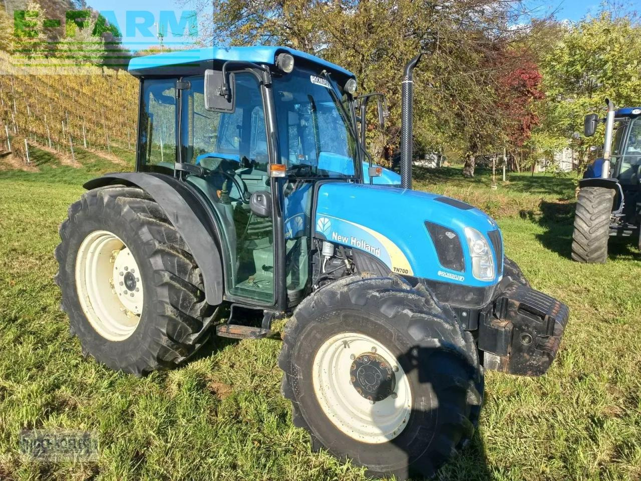 New Holland tn-d 70 a D - Τρακτέρ: φωτογραφία 2 New Holland tn-d 70 a D - Τρακτέρ: φωτογραφία 2