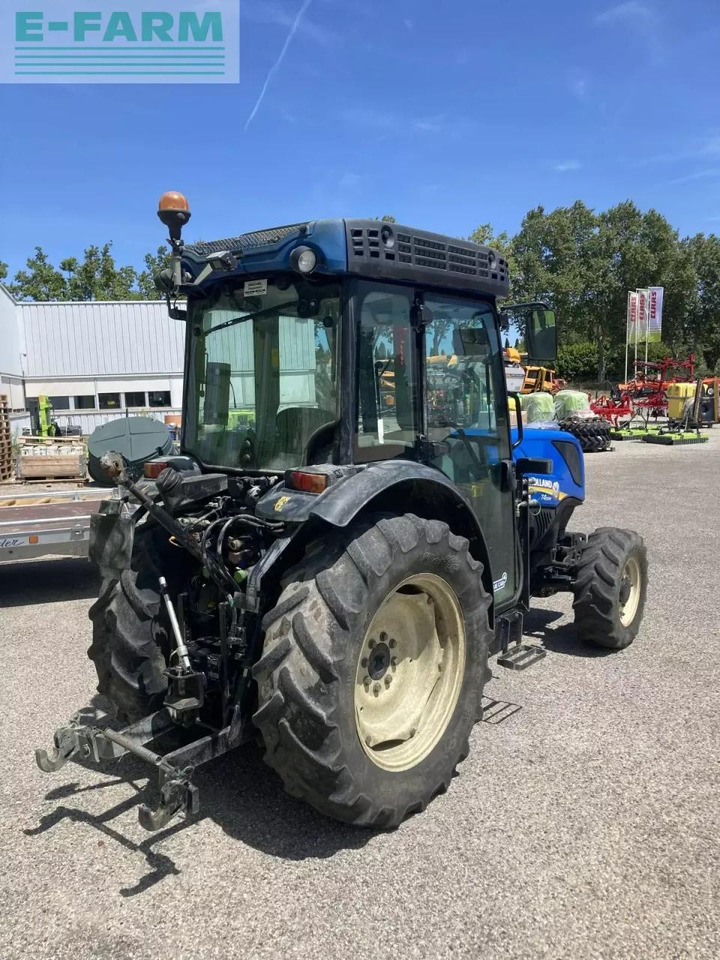 New Holland tracteur - Τρακτέρ: φωτογραφία 4 New Holland tracteur - Τρακτέρ: φωτογραφία 4