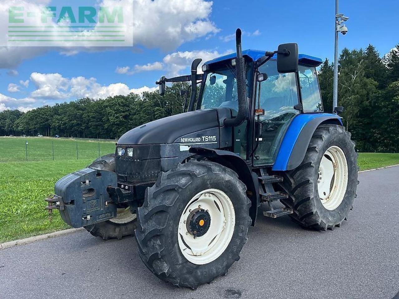 New Holland ts 115 - Τρακτέρ: φωτογραφία 1 New Holland ts 115 - Τρακτέρ: φωτογραφία 1