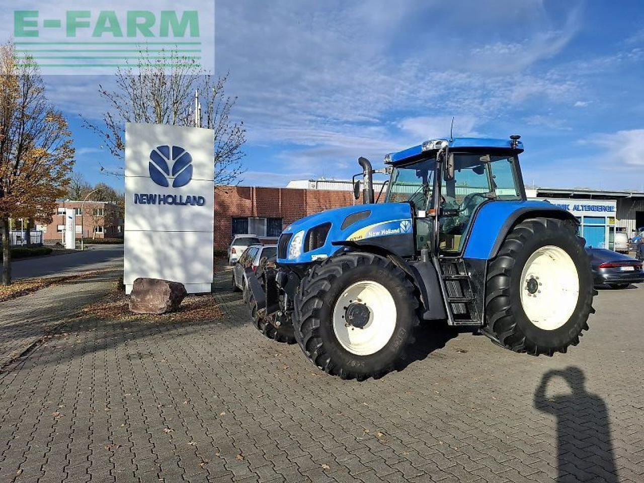 New Holland tvt 145 - Τρακτέρ: φωτογραφία 2 New Holland tvt 145 - Τρακτέρ: φωτογραφία 2