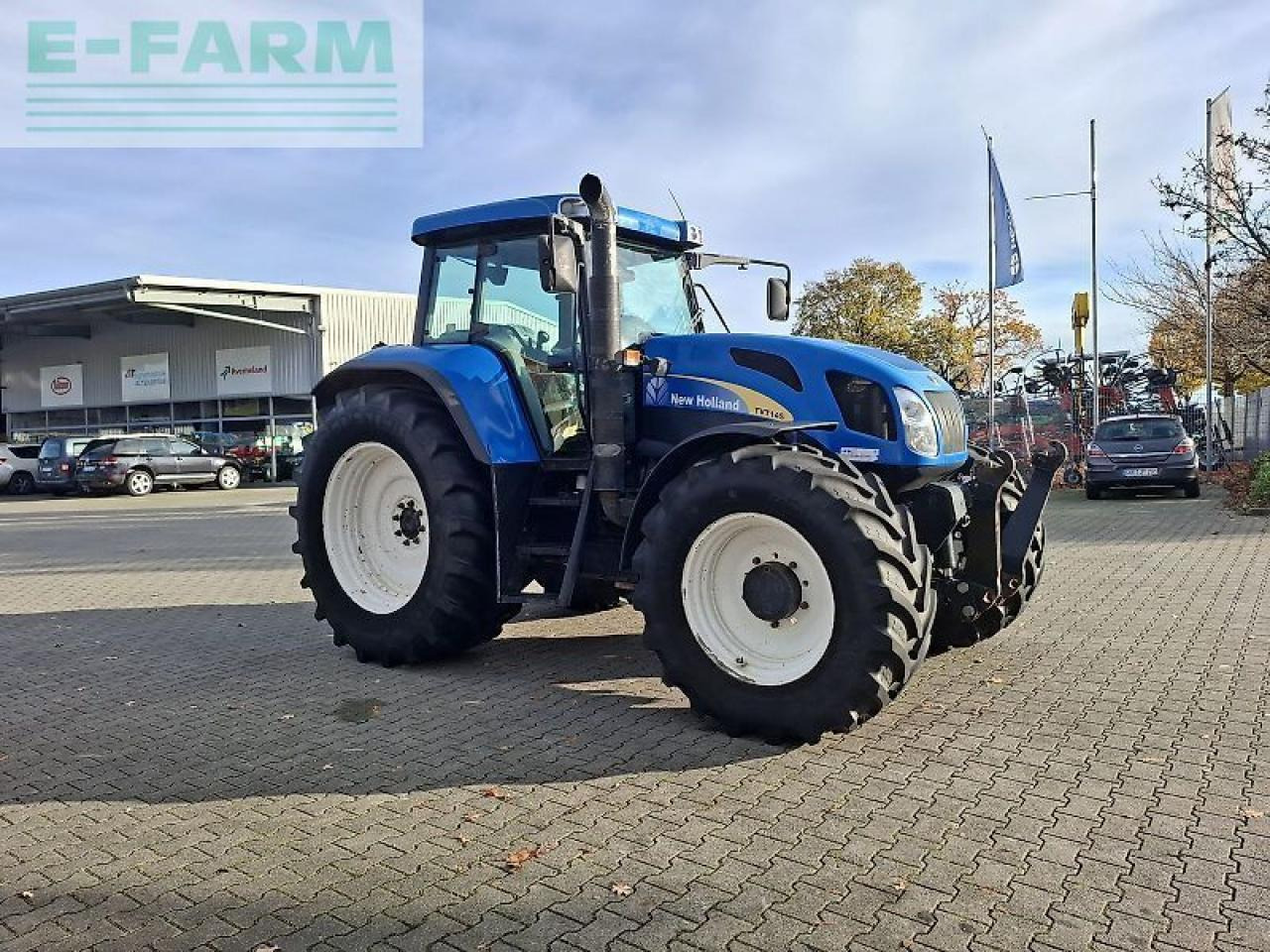 New Holland tvt 145 - Τρακτέρ: φωτογραφία 5 New Holland tvt 145 - Τρακτέρ: φωτογραφία 5