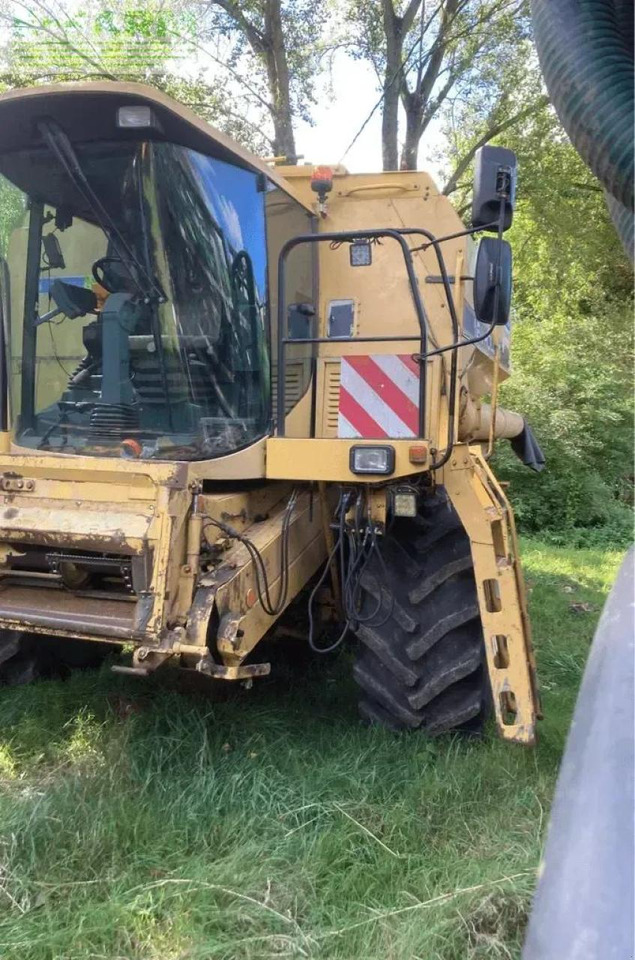 New Holland tx66 sl - Θεριζοαλωνιστική μηχανή: φωτογραφία 1 New Holland tx66 sl - Θεριζοαλωνιστική μηχανή: φωτογραφία 1