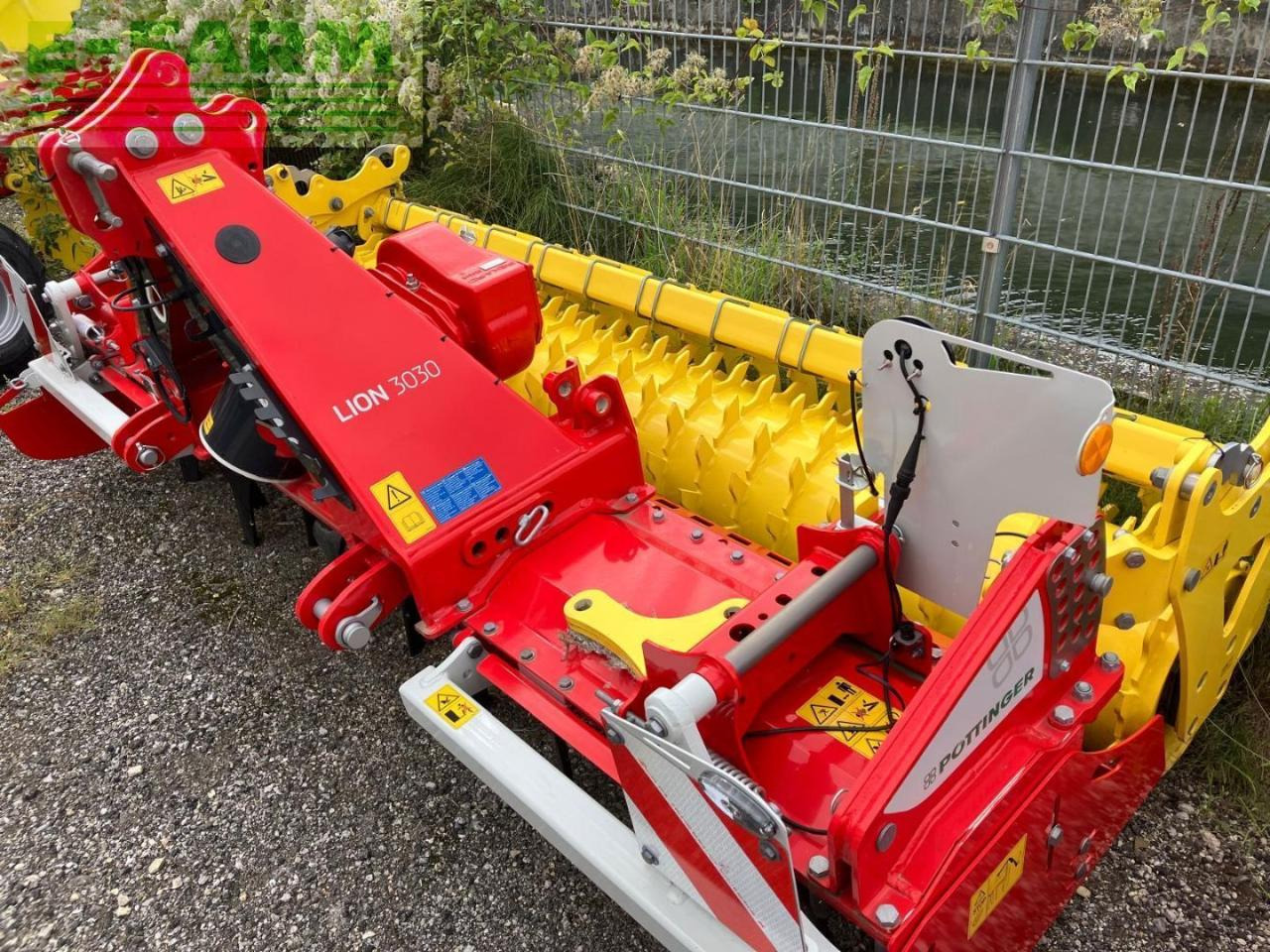Pöttinger Lion 3030 - Μηχανή οργώματος: φωτογραφία 1 Pöttinger Lion 3030 - Μηχανή οργώματος: φωτογραφία 1