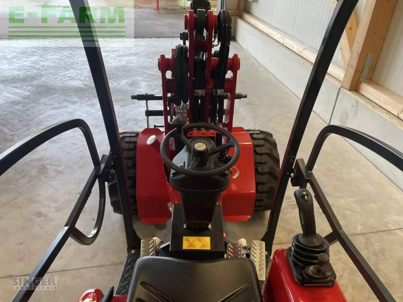 Schäffer 2028 slt - Ελαστιχοφόρος φορτωτής: φωτογραφία 3 Schäffer 2028 slt - Ελαστιχοφόρος φορτωτής: φωτογραφία 3