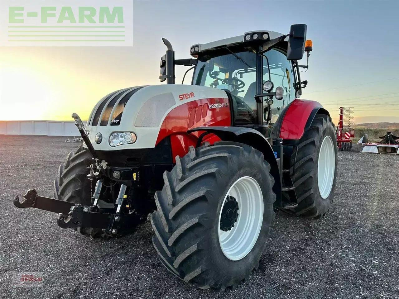 Steyr cvt 6220 - Τρακτέρ: φωτογραφία 2 Steyr cvt 6220 - Τρακτέρ: φωτογραφία 2