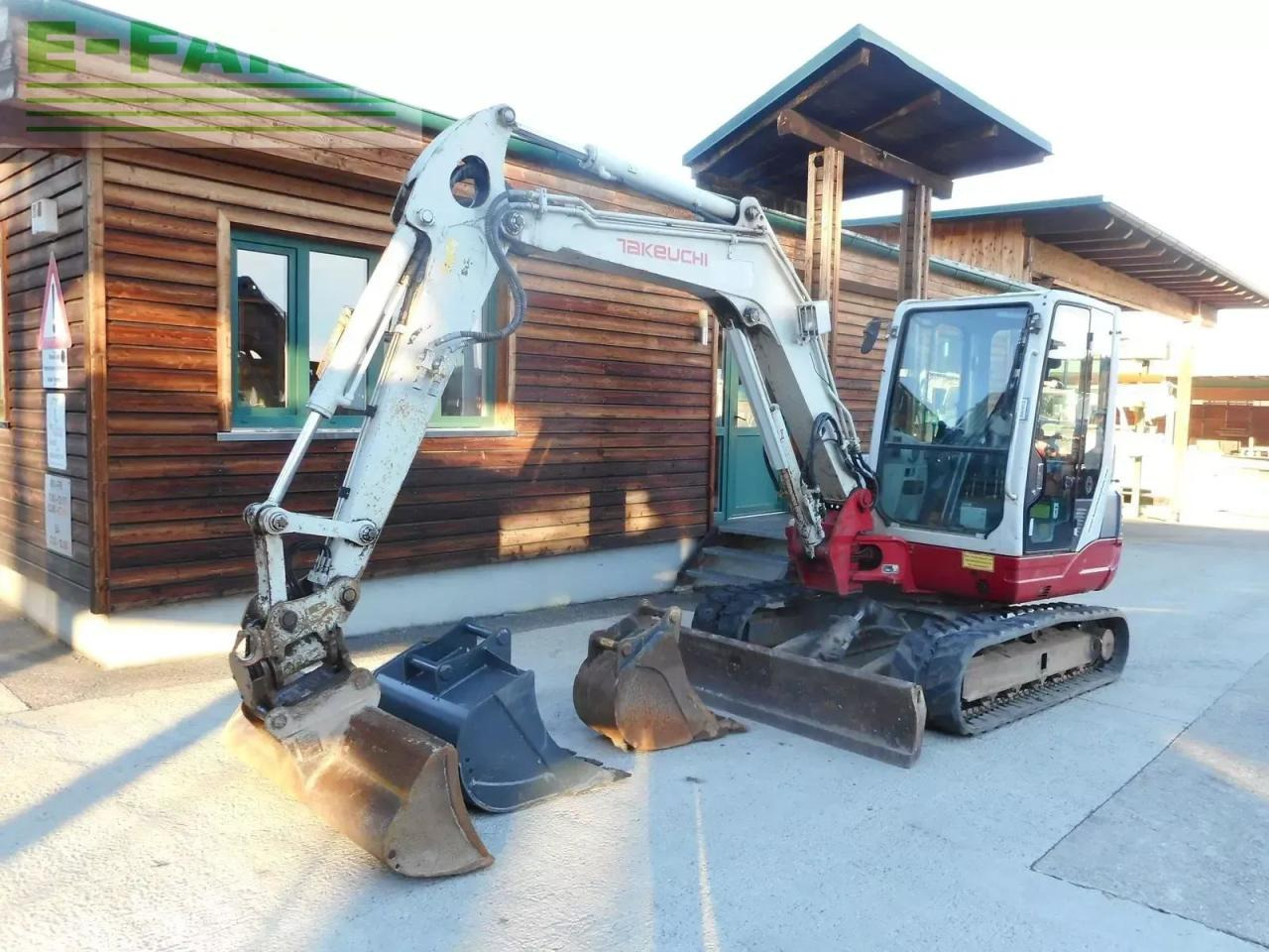Takeuchi tb 250 mit powertilt + hydr. sw + 3 löffel - Μίνι εκσκαφέας: φωτογραφία 2 Takeuchi tb 250 mit powertilt + hydr. sw + 3 löffel - Μίνι εκσκαφέας: φωτογραφία 2